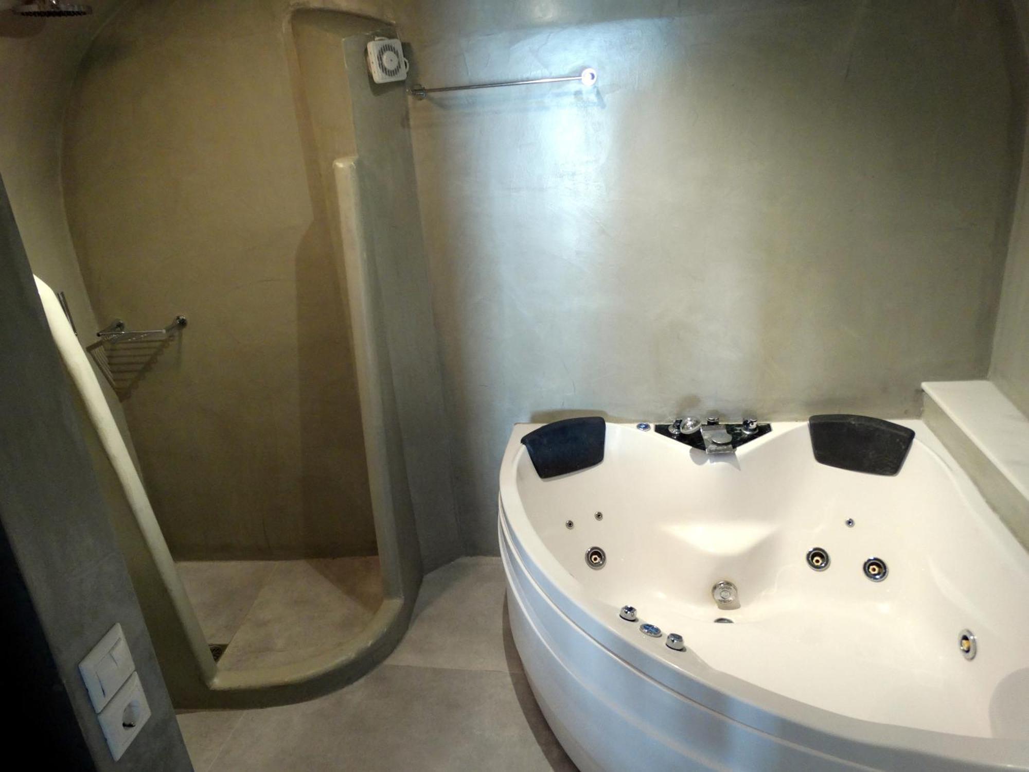 Yposkafo Suites - Studio - Santorini Фіра Екстер'єр фото